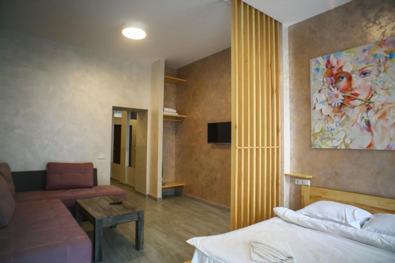 Leogrand Apartment On Drohobycha 4 Λβιβ Εξωτερικό φωτογραφία